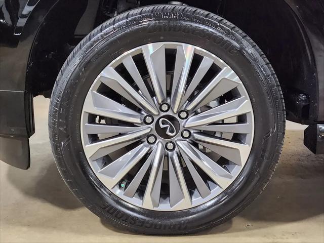 2025 INFINITI QX80 LUXE AWD