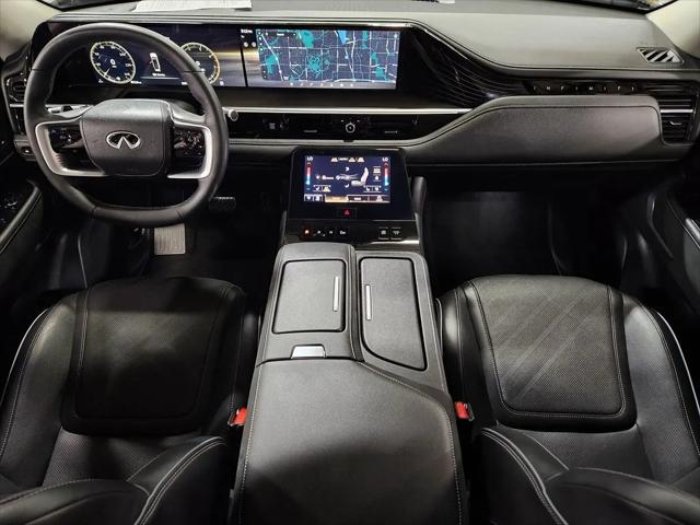 2025 INFINITI QX80 LUXE AWD