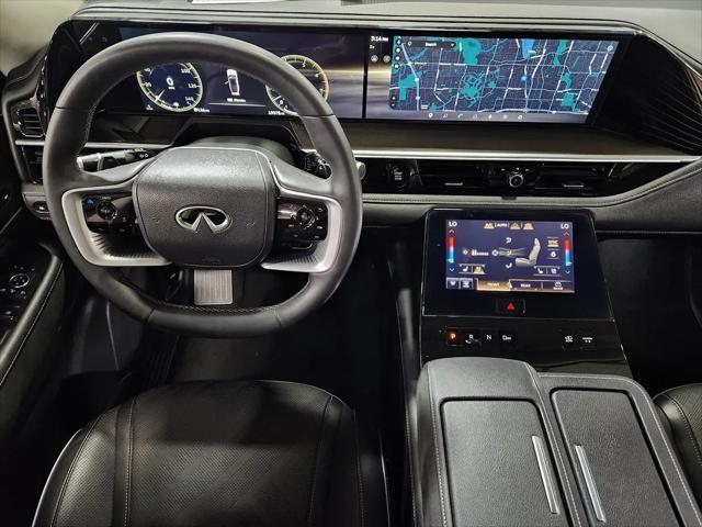 2025 INFINITI QX80 LUXE AWD