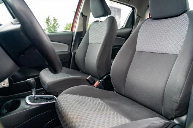 2015 Toyota Yaris L