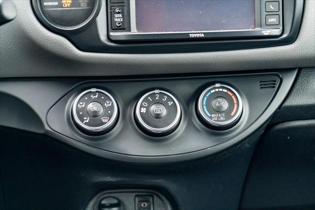 2015 Toyota Yaris L