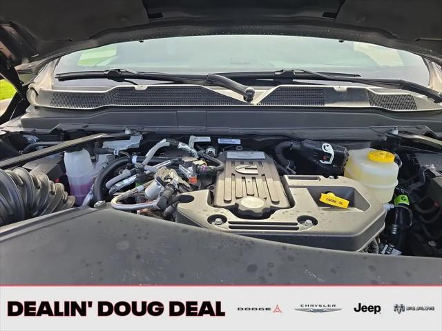 2026 Ram 3500 Laramie Crew Cab 4x4 8' Box