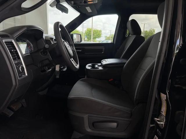 2024 Ram 1500 Classic Warlock Crew Cab 4x2 5'7" Box