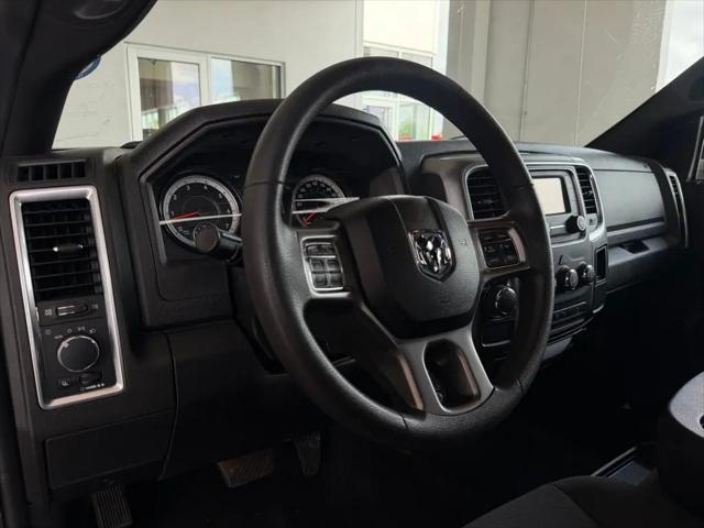 2024 Ram 1500 Classic Warlock Crew Cab 4x2 5'7" Box