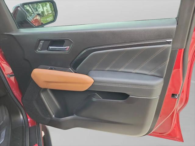2025 GMC Canyon 4WD AT4