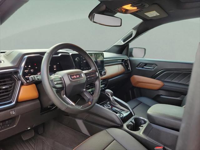 2025 GMC Canyon 4WD AT4