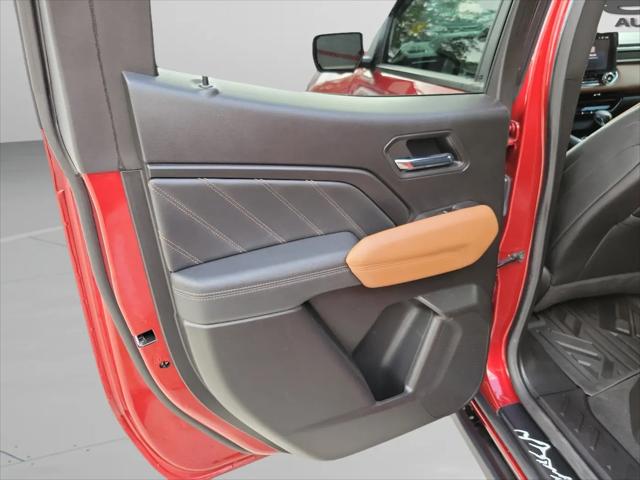 2025 GMC Canyon 4WD AT4
