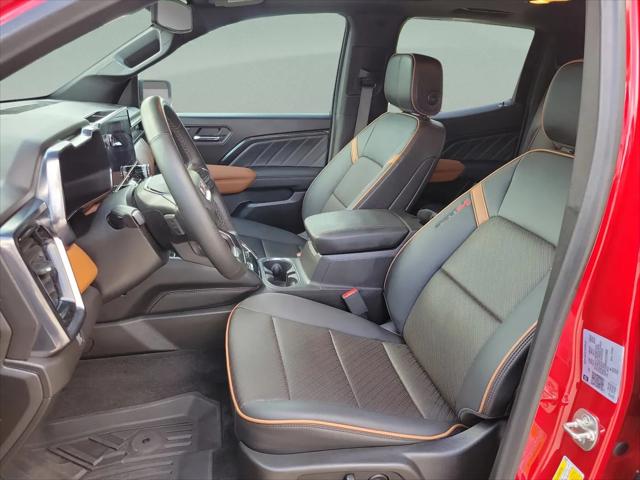 2025 GMC Canyon 4WD AT4