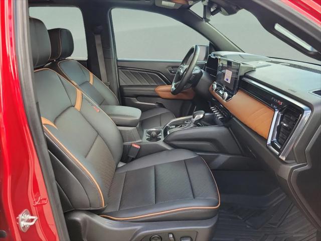 2025 GMC Canyon 4WD AT4