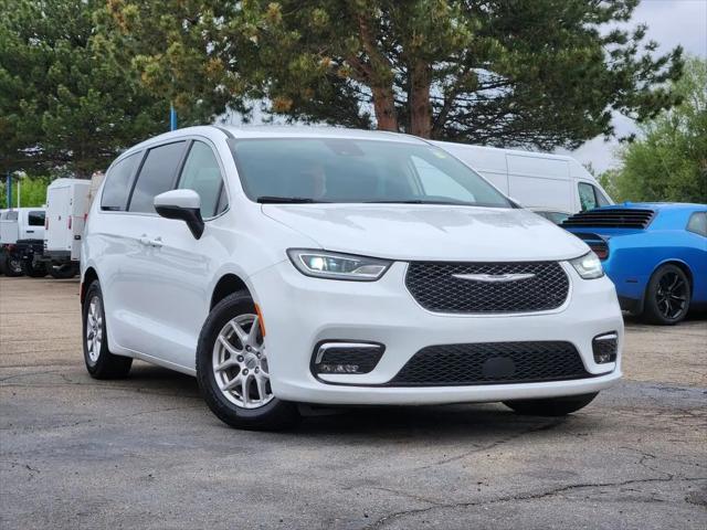 2023 Chrysler Pacifica Touring L for sale in Longmont, CO