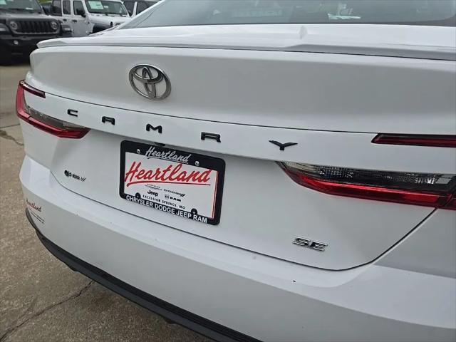 2025 Toyota Camry SE