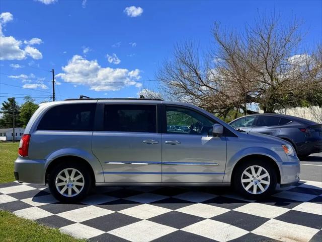 2015 Chrysler Town & Country Touring