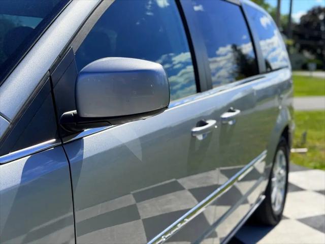 2015 Chrysler Town & Country Touring