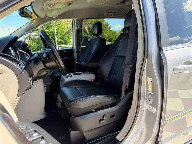 2015 Chrysler Town & Country Touring
