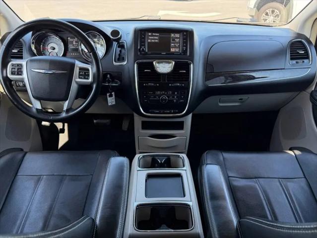 2015 Chrysler Town & Country Touring