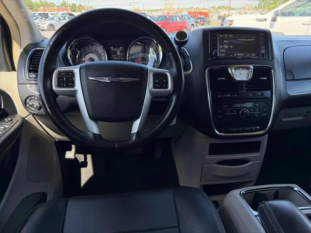 2015 Chrysler Town & Country Touring