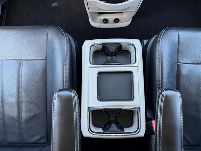 2015 Chrysler Town & Country Touring
