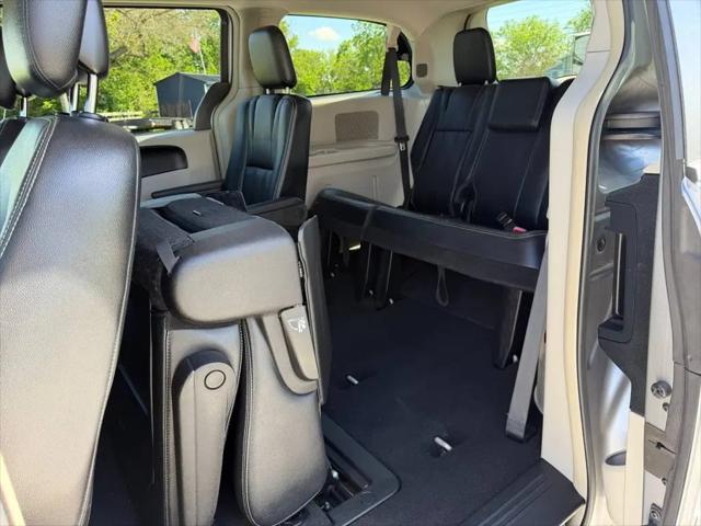 2015 Chrysler Town & Country Touring