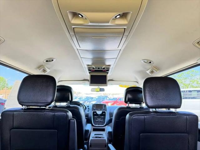 2015 Chrysler Town & Country Touring