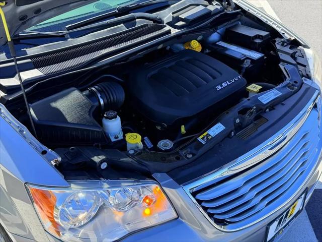 2015 Chrysler Town & Country Touring