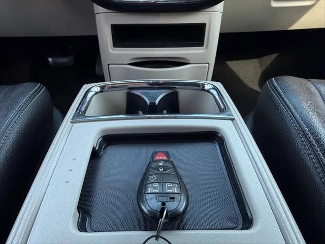 2015 Chrysler Town & Country Touring