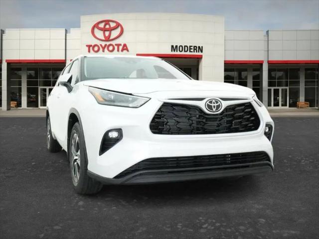 2026 Toyota Highlander Hybrid XLE