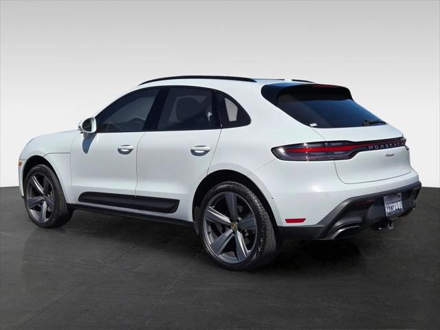 2023 Porsche Macan T