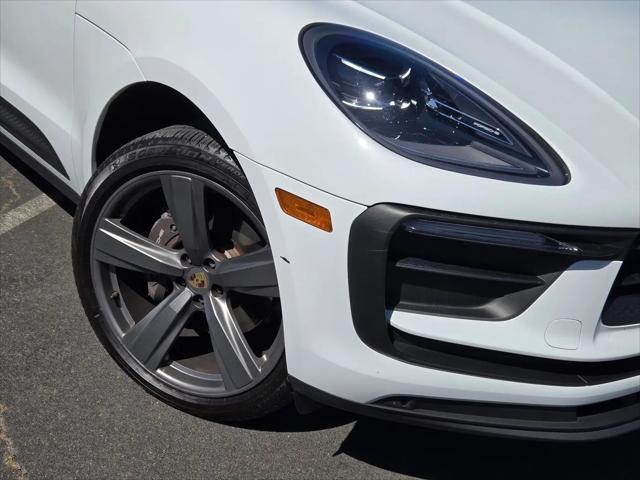 2023 Porsche Macan T