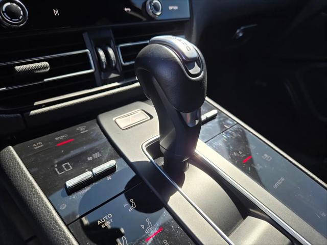 2023 Porsche Macan T