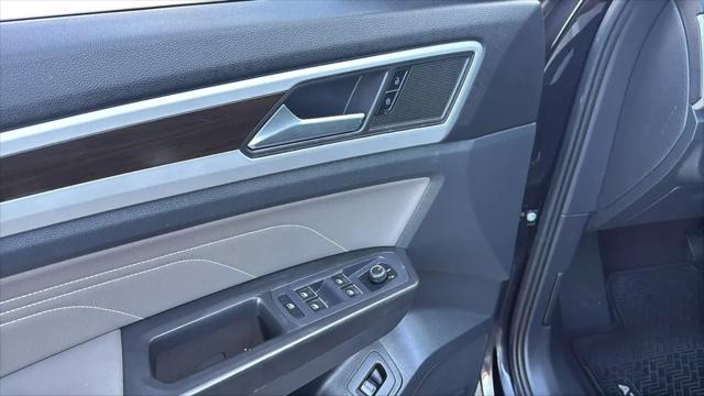 2022 Volkswagen Atlas 3.6L V6 SE w/Technology