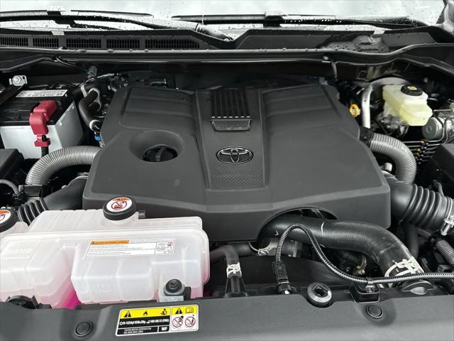 2026 Toyota Tundra SR5 CrewMax 5.5' Bed