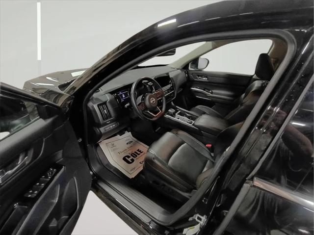 2022 Nissan Pathfinder SL 4WD