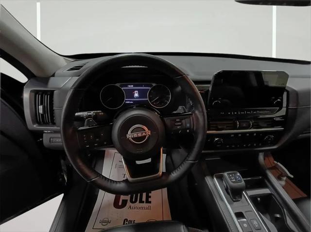 2022 Nissan Pathfinder SL 4WD