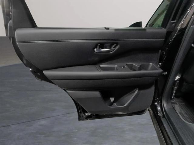 2022 Nissan Pathfinder SL 4WD