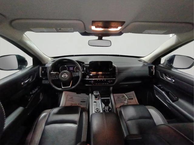 2022 Nissan Pathfinder SL 4WD