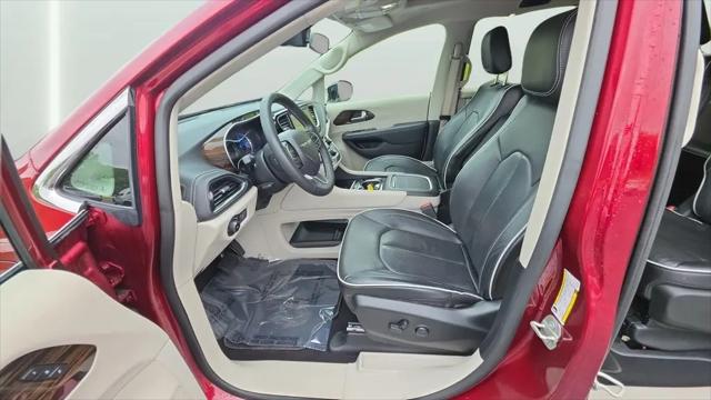 2023 Chrysler Pacifica Hybrid Limited