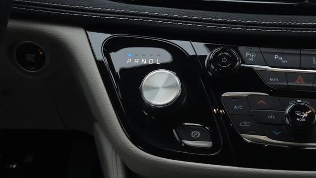 2023 Chrysler Pacifica Hybrid Limited