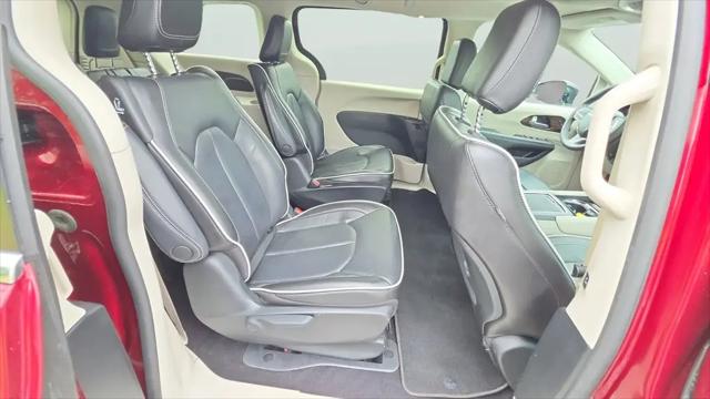 2023 Chrysler Pacifica Hybrid Limited