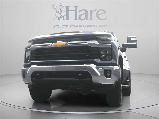 2026 Chevrolet Silverado 2500HD Crew Cab, Standard Bed, LT, 4WD
