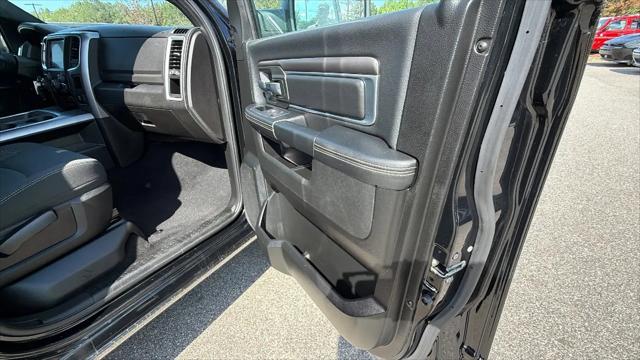 2024 Ram 1500 Classic Warlock Crew Cab 4x4 5'7" Box