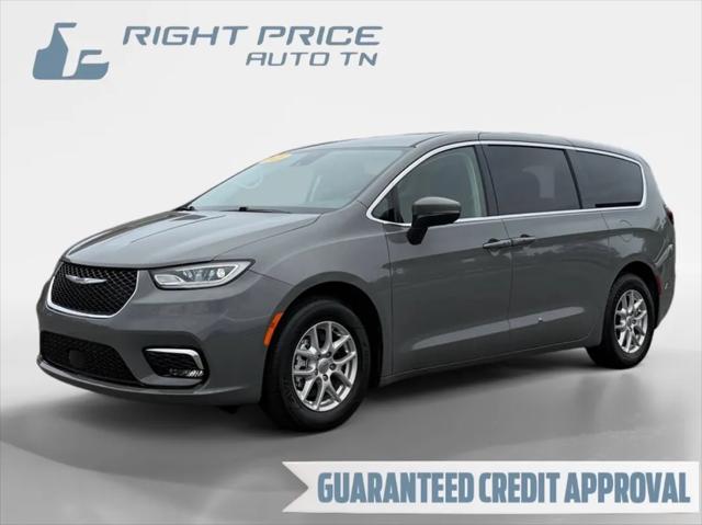 2023 Chrysler Pacifica Touring L for sale in Sevierville, TN