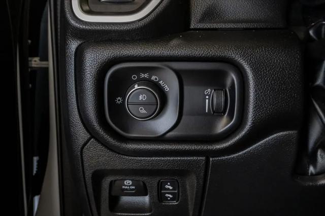 2022 Ram 1500 Big Horn Crew Cab 4x4 5'7" Box