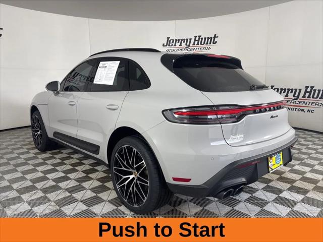 2022 Porsche Macan Macan