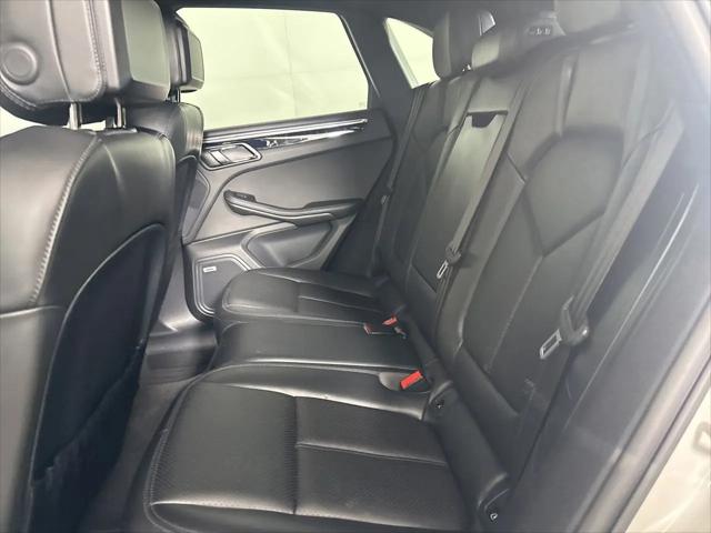 2022 Porsche Macan Macan