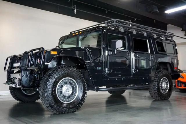 2006 HUMMER H1 Enclosed