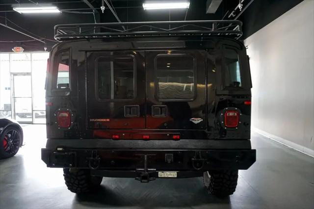 2006 HUMMER H1 Enclosed