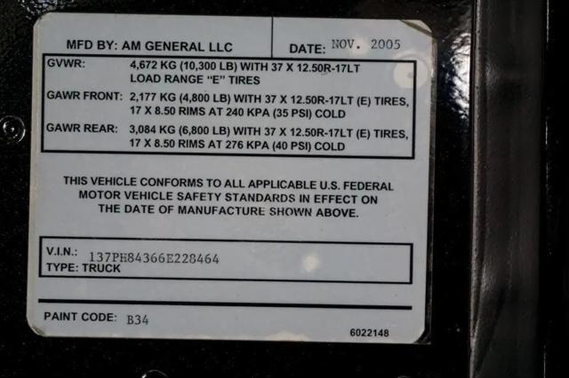 2006 HUMMER H1 Enclosed
