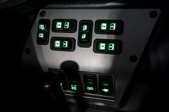 2006 HUMMER H1 Enclosed