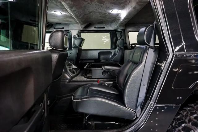 2006 HUMMER H1 Enclosed