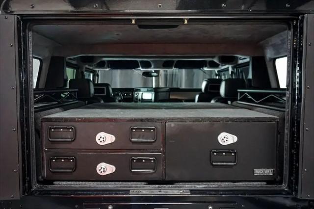 2006 HUMMER H1 Enclosed